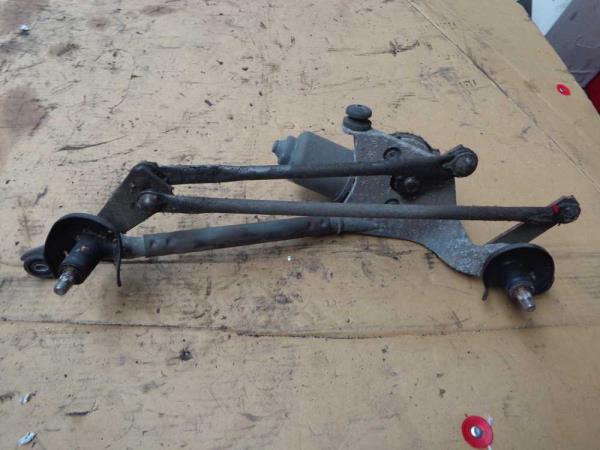 MOTEUR D ESSUIE GLACE TOYOTA YARIS 3/2009-2011 - Vue 1